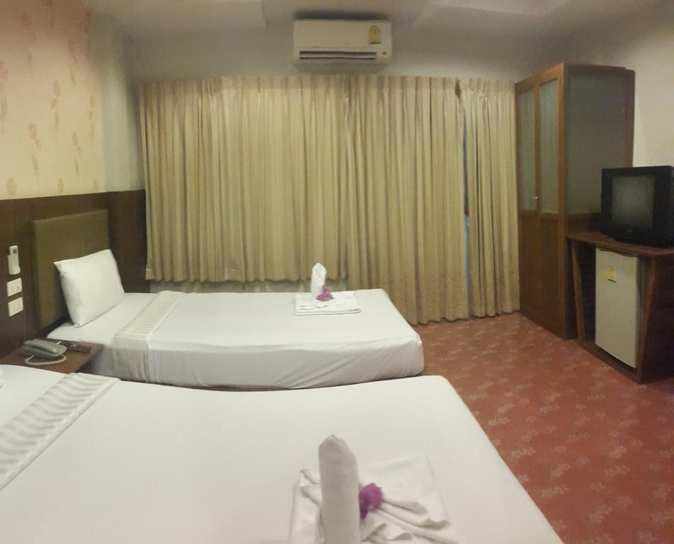 Good Nice 2 Guesthouse Patong ภายนอก รูปภาพ